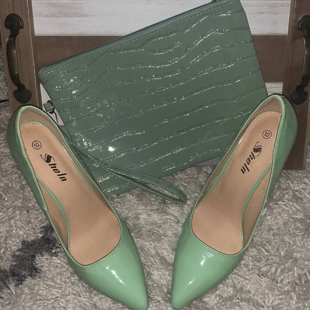 Mint green patent leather pointed toe 5”stiletto